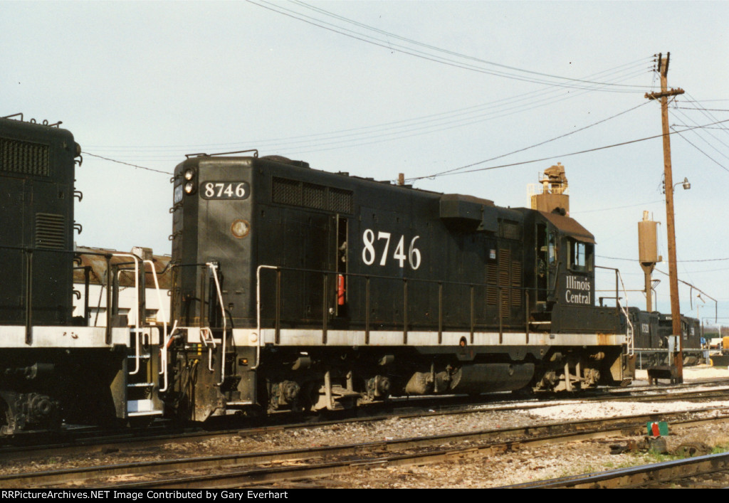 IC GP11 #8746 - Illinois Central